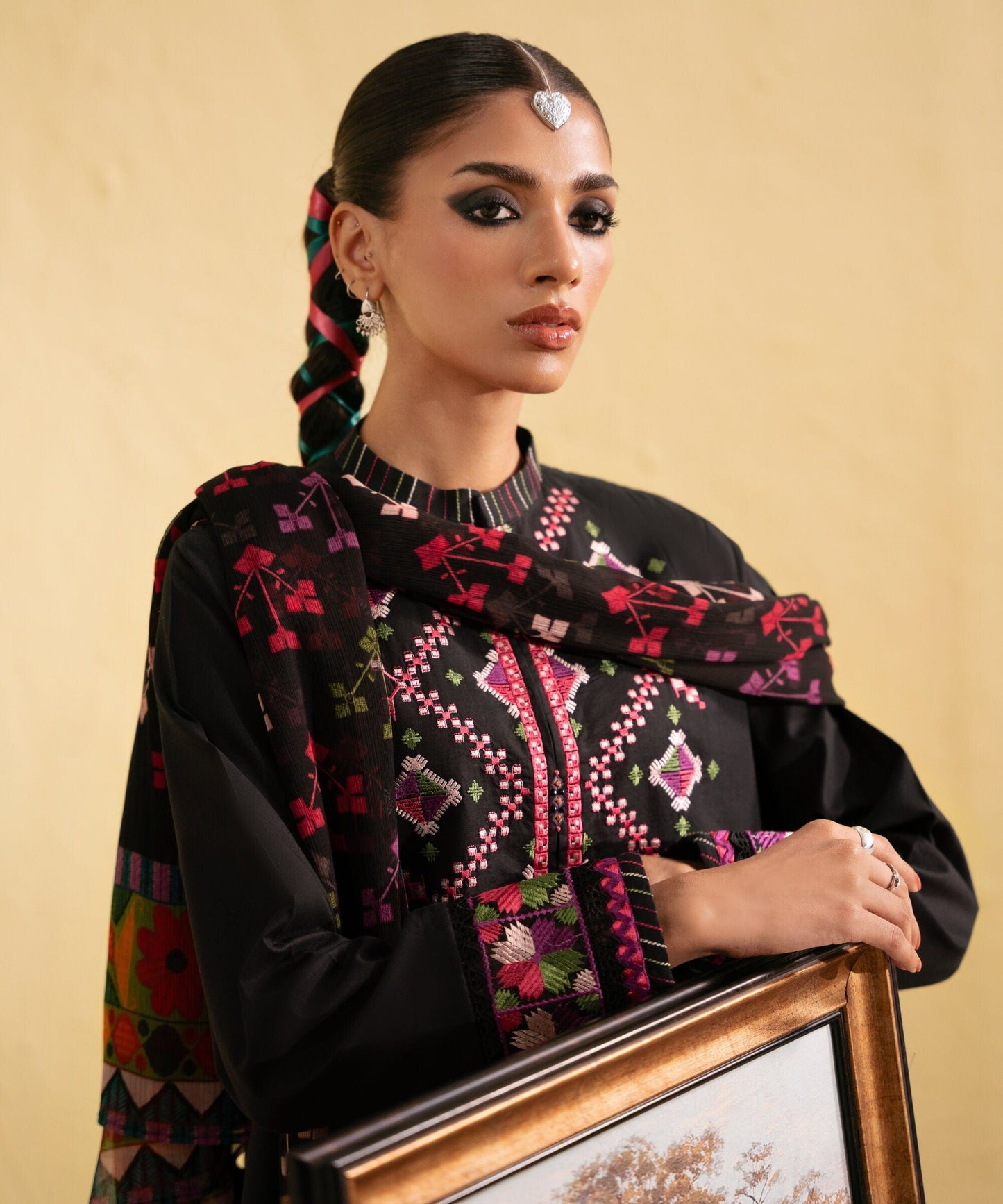 anayanoor Sapphire Unstitched Embroidered Lawn 3Pc Suit 3PC