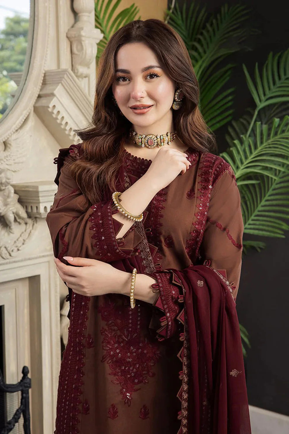 Asim Jofa Embroidered Lawn 3Pc Suit