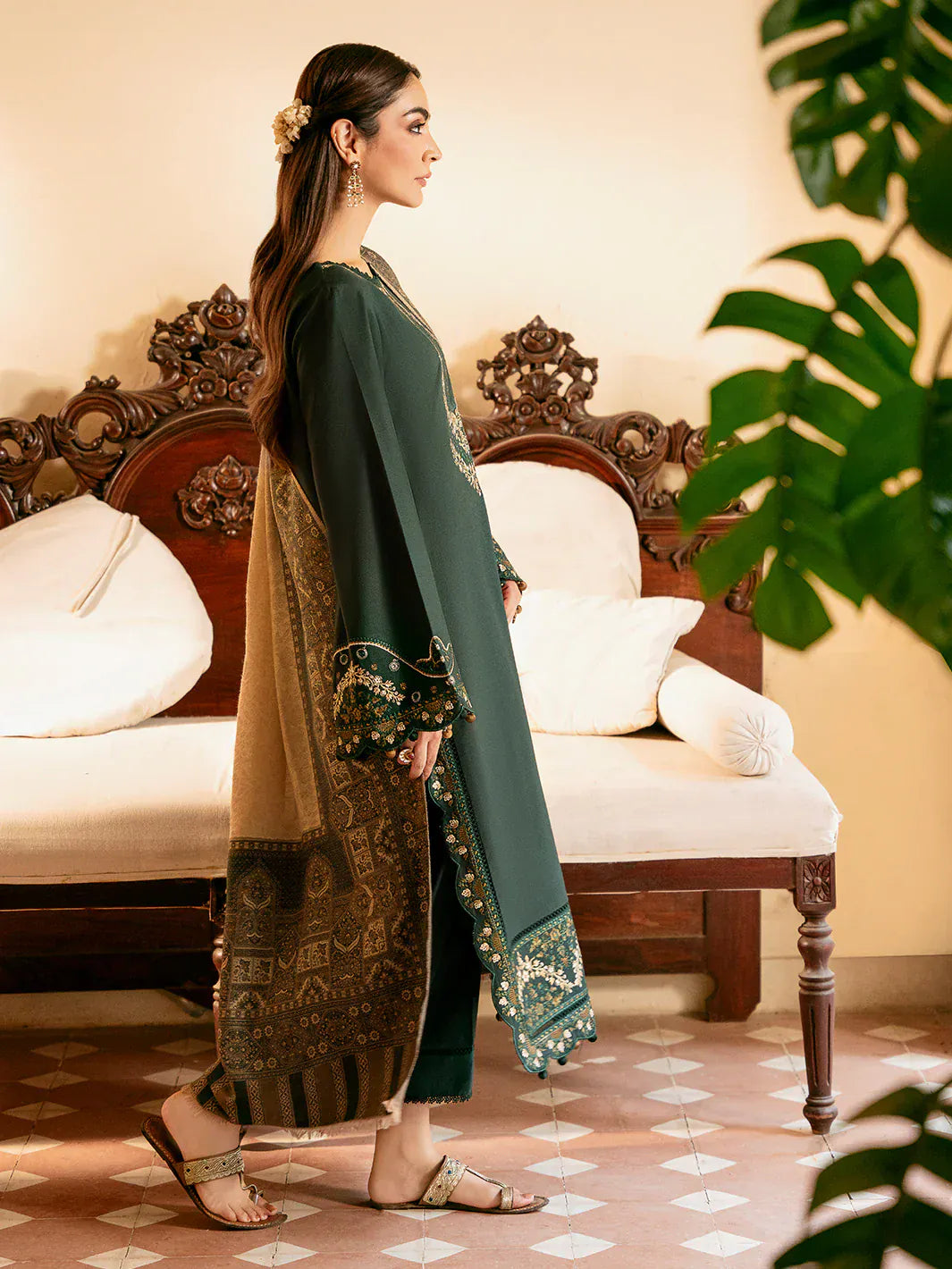 anayanoor Izel Unstitched Embroidered Lawn 3Pc Suit 3PC