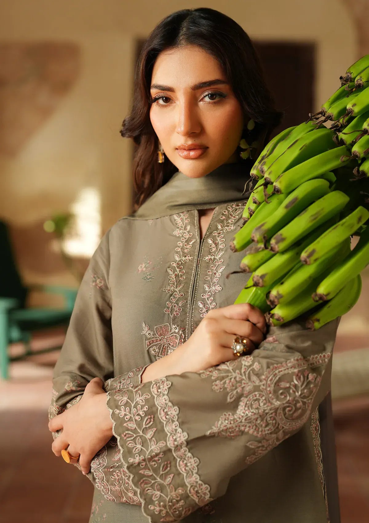 anayanoor Iznik Unstitched Embroidered Lawn 3Pc Suit 3PC