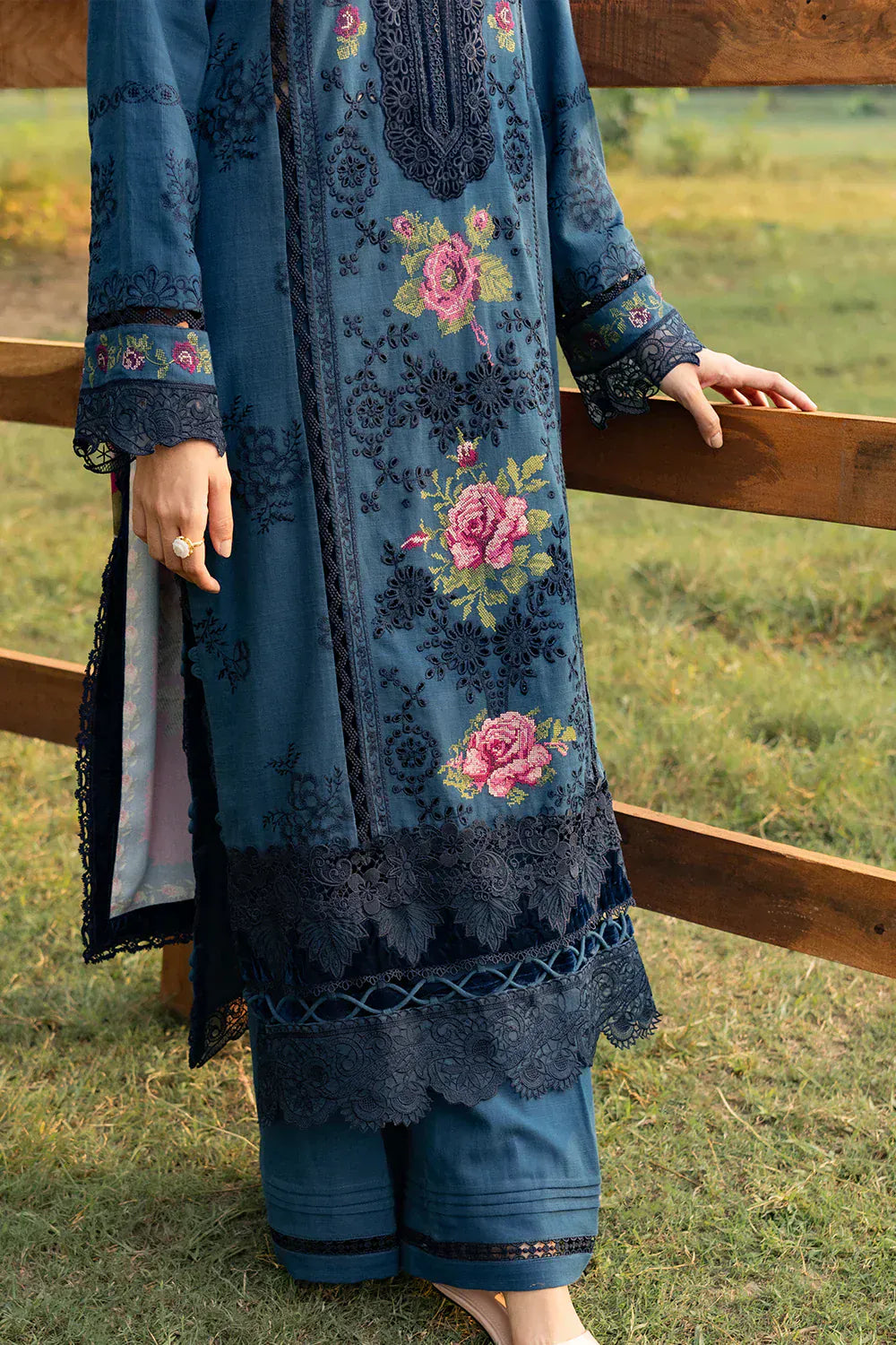 anayanoor Saira Rizwan Unstitched Embroidered Lawn 3Pc Suit 3PC