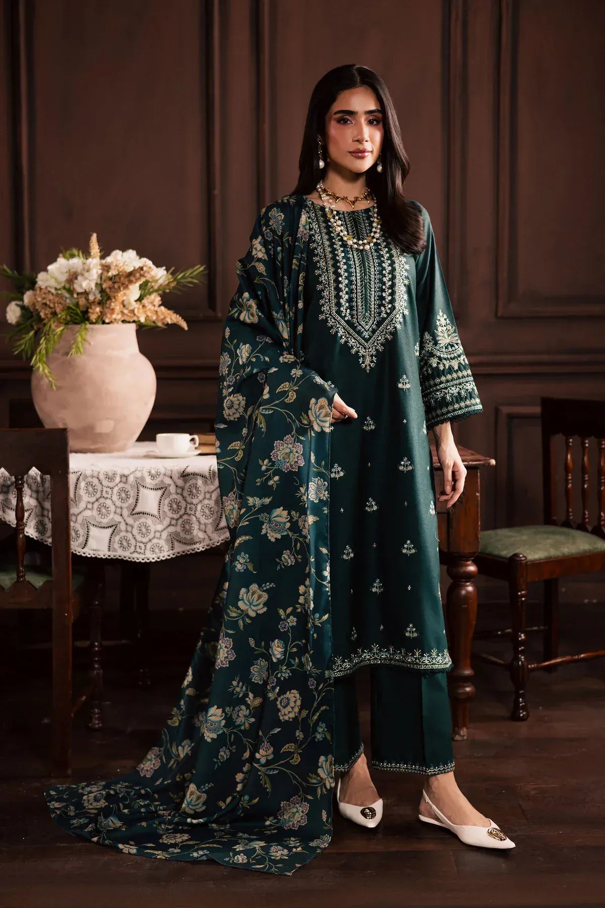 anayanoor Unstitched Embroidered Lawn 3Pc Suit 3PC
