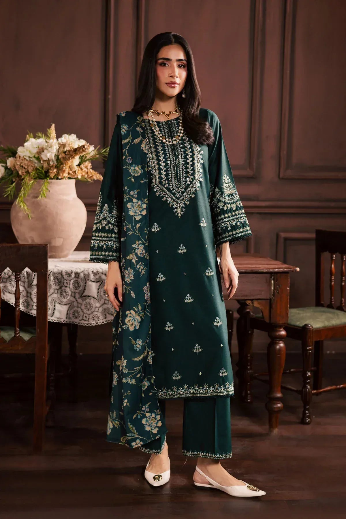 anayanoor Unstitched Embroidered Lawn 3Pc Suit 3PC