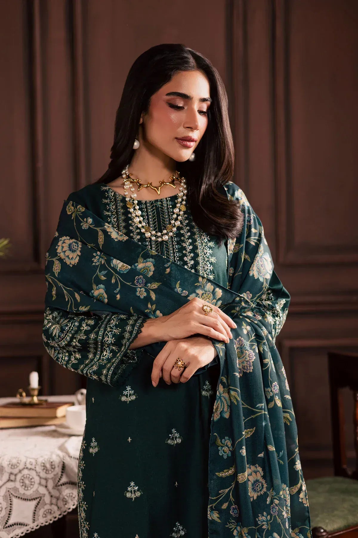 anayanoor Unstitched Embroidered Lawn 3Pc Suit 3PC