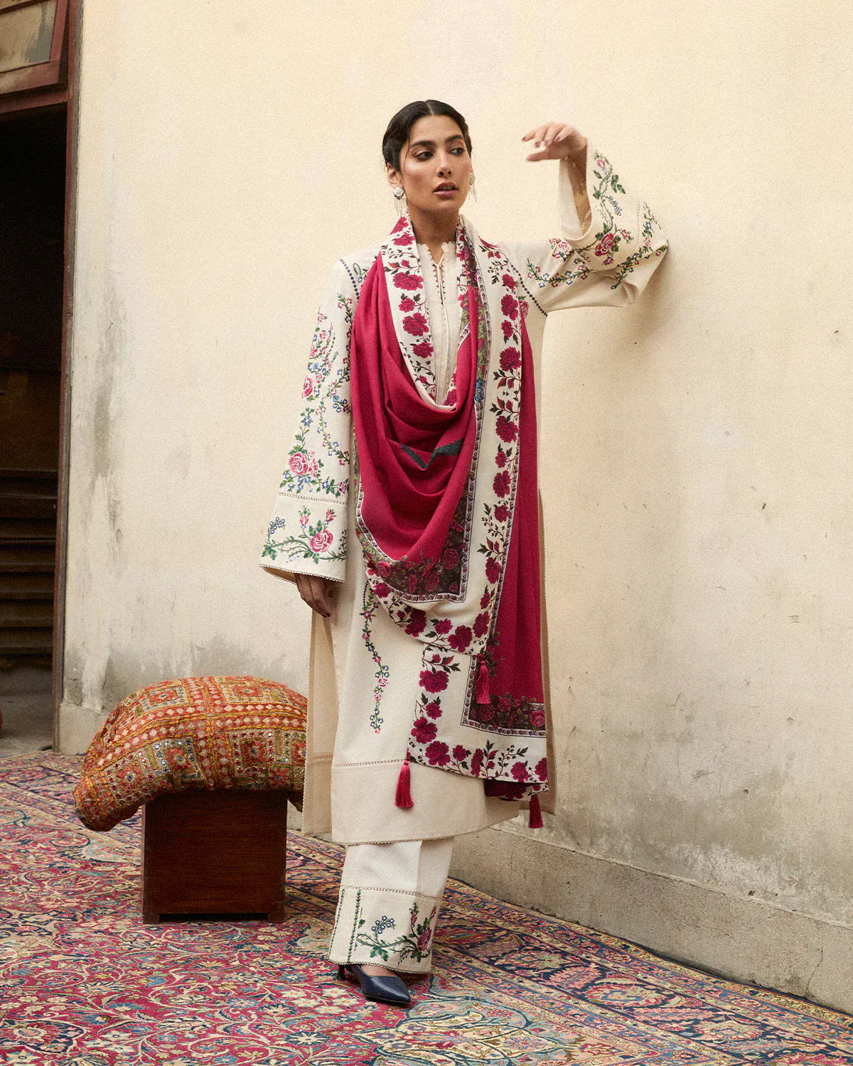 anayanoor Unstitched Embroidered Lawn 3Pc Suit 3PC