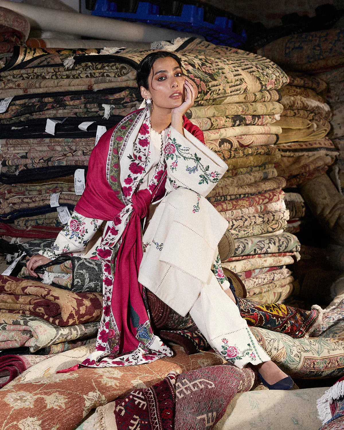 anayanoor Unstitched Embroidered Lawn 3Pc Suit 3PC