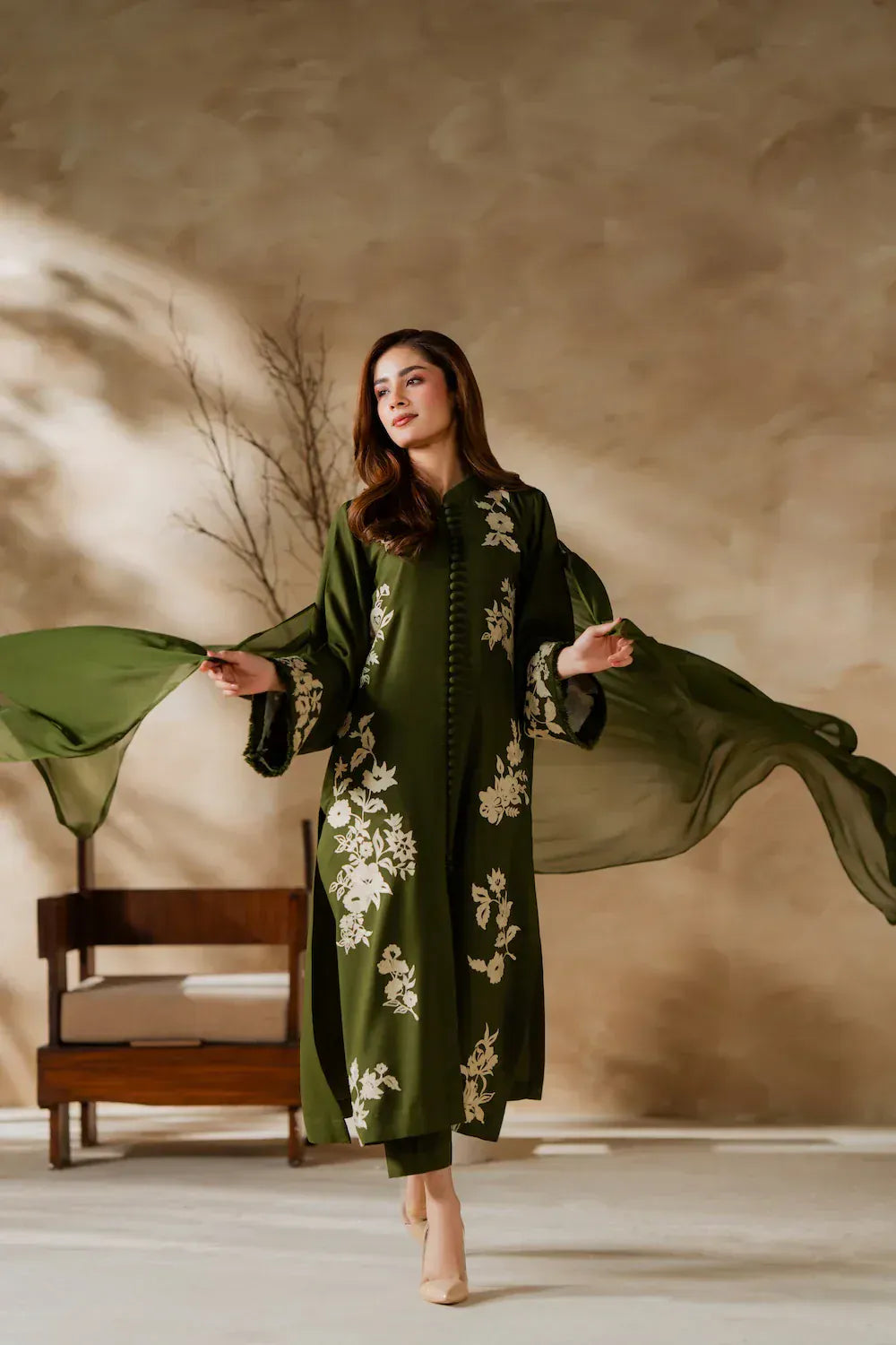 anayanoor Unstitched Embroidered Lawn 3Pc Suit 3PC