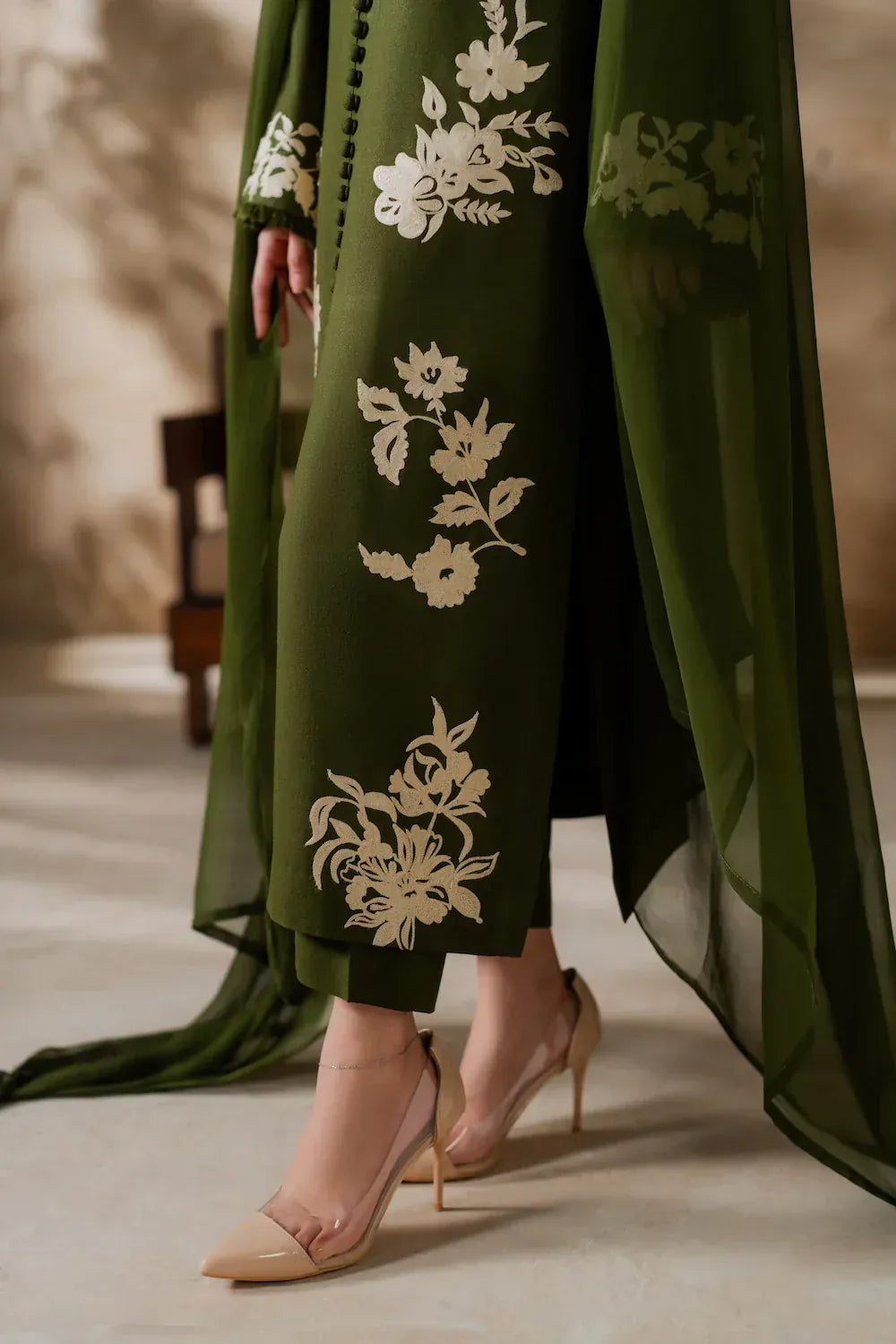 anayanoor Unstitched Embroidered Lawn 3Pc Suit 3PC